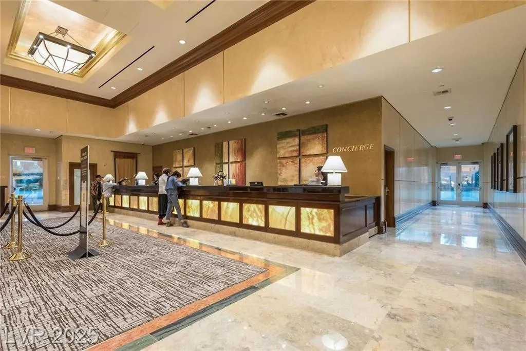 Las Vegas Penthouse With Strip Views - Sleeps 6 - Walk Out Balcony لاس فيغاس